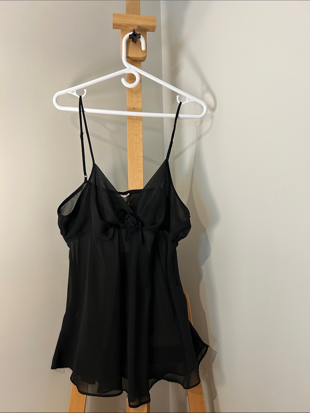 VINTAGE 90s | Sheer Black Chemise with Rose Detail at Bust | Size M